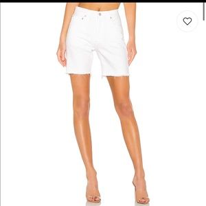 NWT AGolde Rumi mid length shorts in oyster white